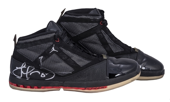 2001 Lamar Odom Game Used & Dual Signed LA Clippers Custom Jordan XVI Sneakers (MEARS & Beckett)